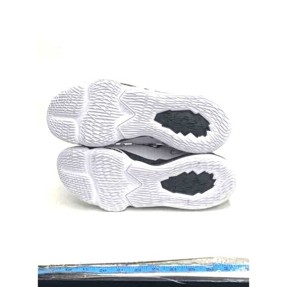 Nike LeBron 17 Low White Black Gold Men\'s Basketball Shoes Size 14 COA main image 4
